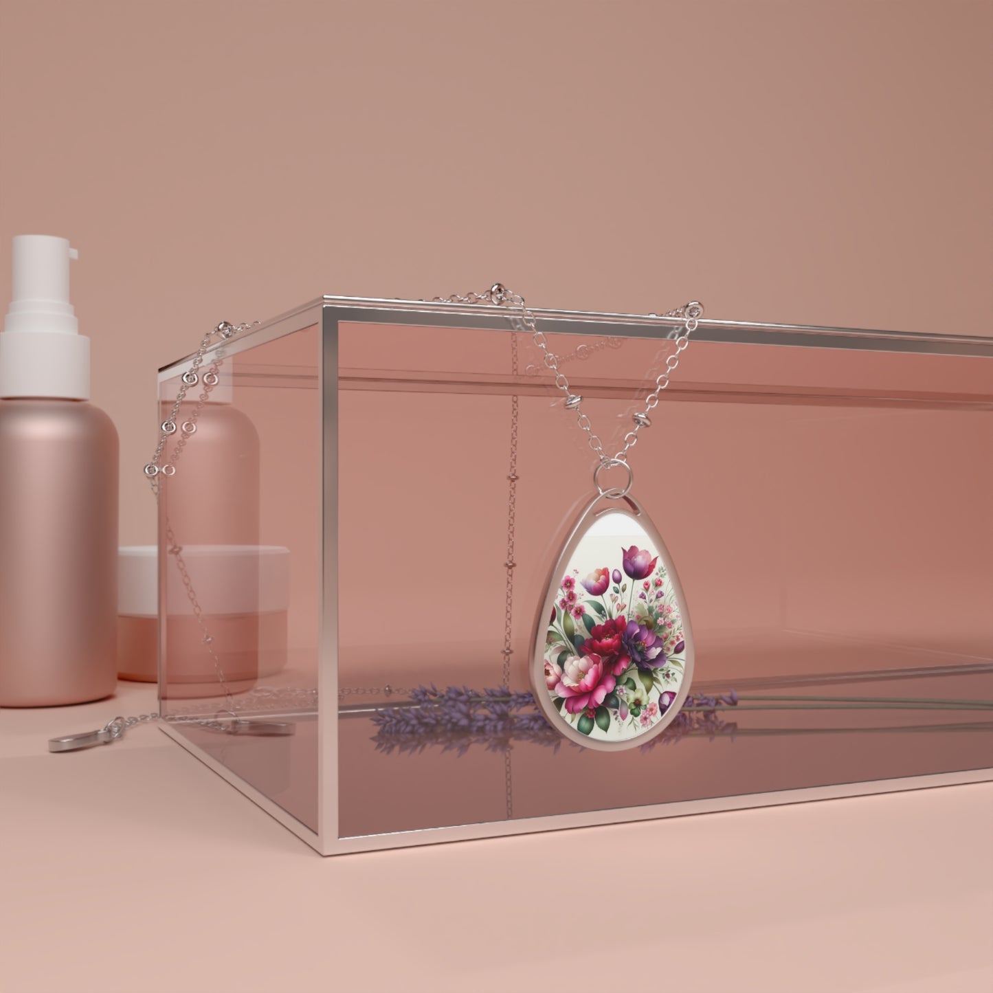 Oval floral Necklace Elegant and durable