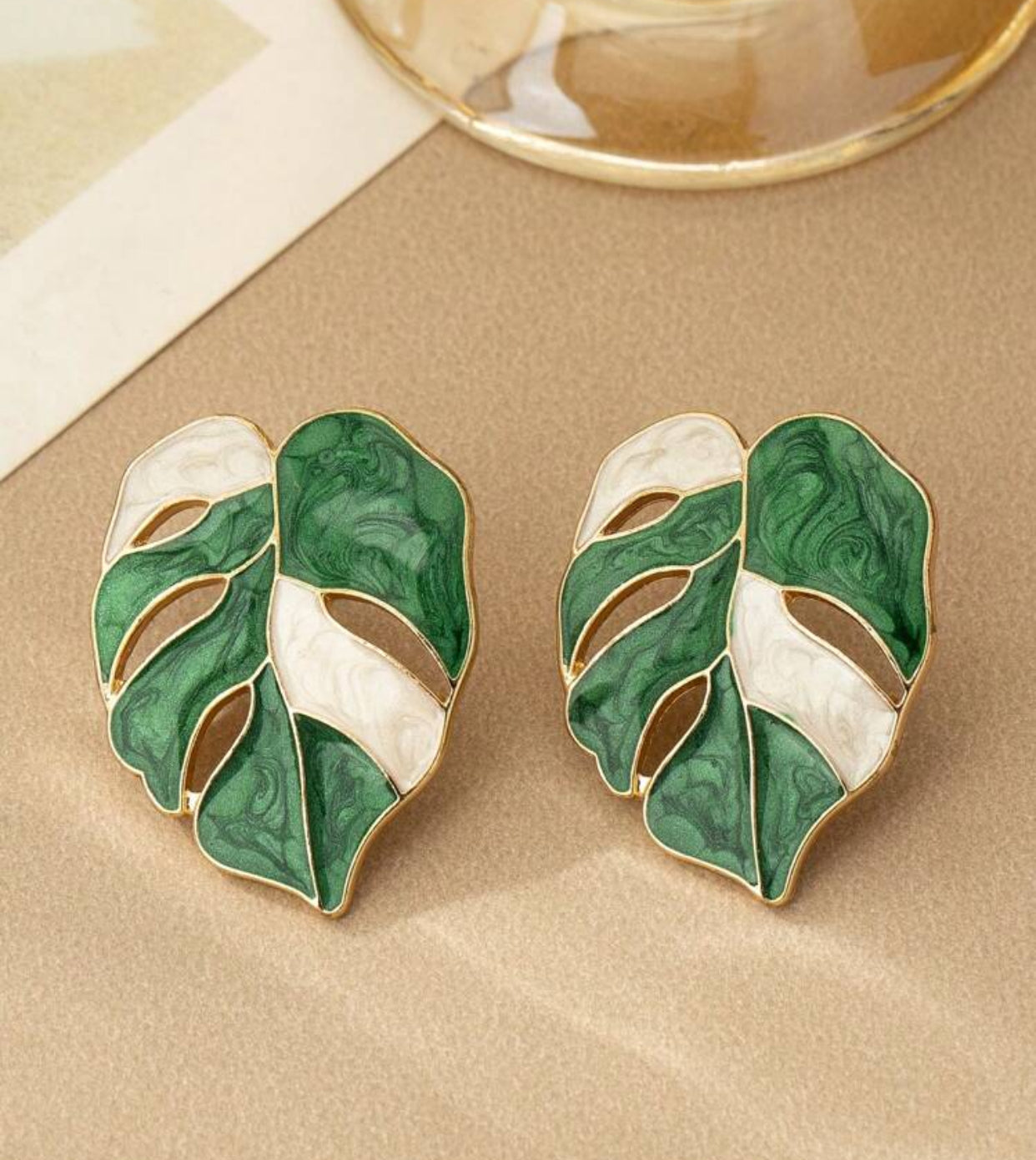 Monstera Fashionable Green & White Enamel Pearl Stud Earrings