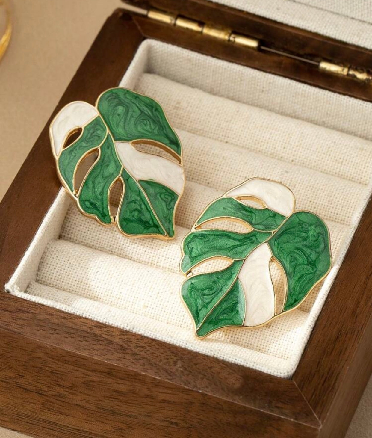 Monstera Fashionable Green & White Enamel Pearl Stud Earrings