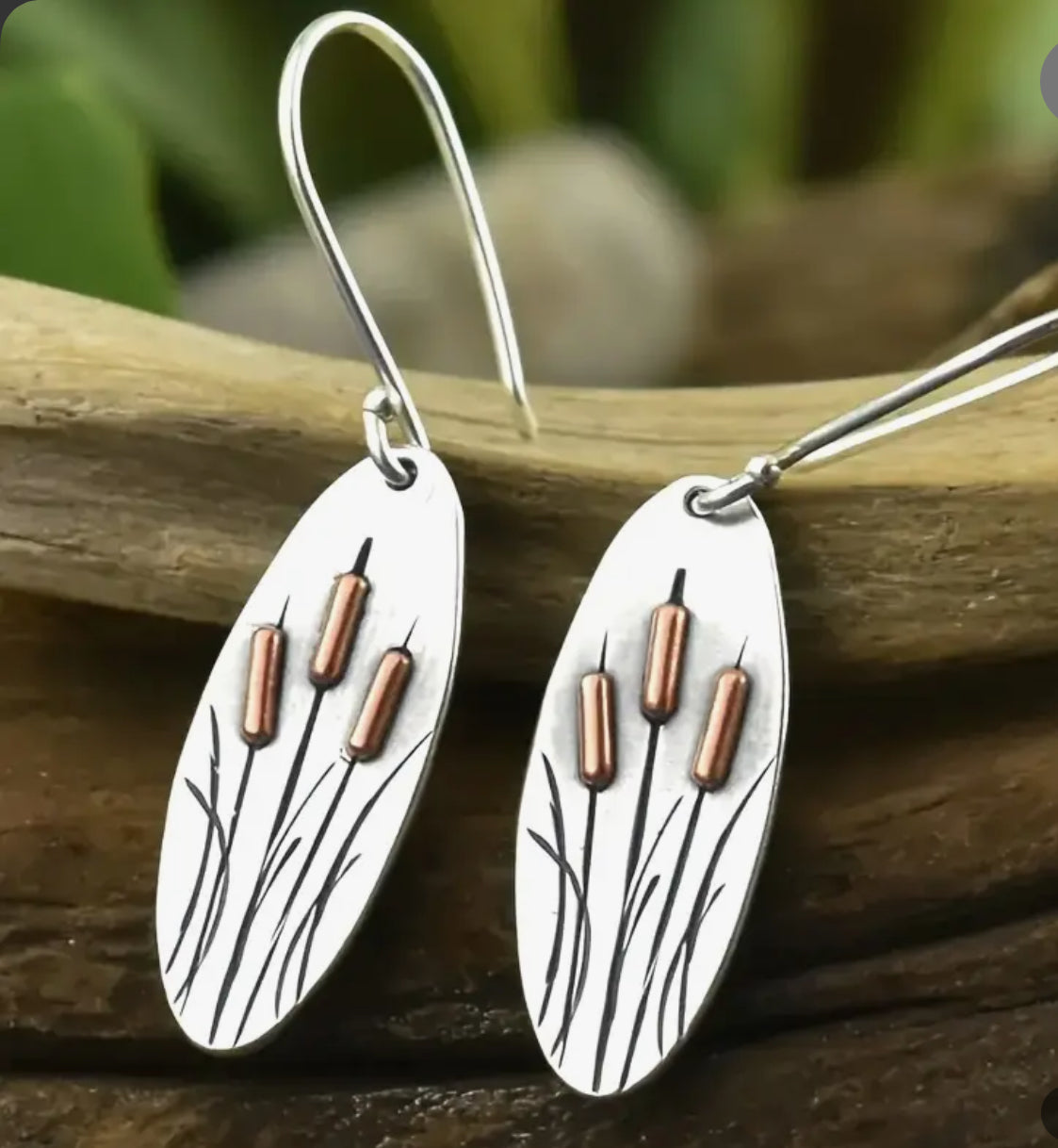 Pair of Fashionable Creative Retro Simple Small Plant Grass Design Bohemian Style Earrings and Earrings Suitable for Women's Daily Wear